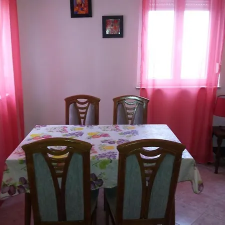 In Rogoznica With Terrace, Air Condition, Wifi, Washing Machine Apartment